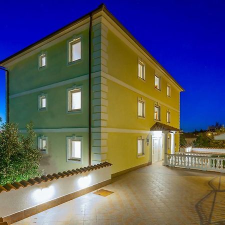 Apartments Lulic Crikvenica Exterior foto