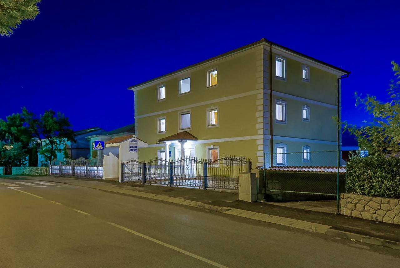 Apartments Lulic Crikvenica Exterior foto